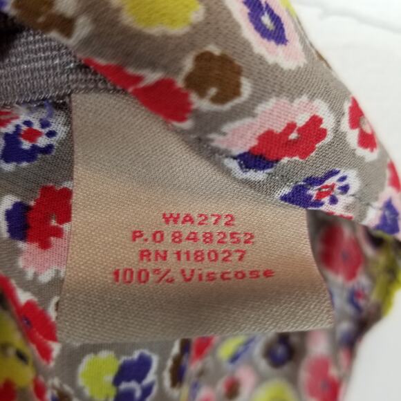 Boden Women's V-Neck Floral Short Sleeve Blouse Size 10 - Picture 3 of 7